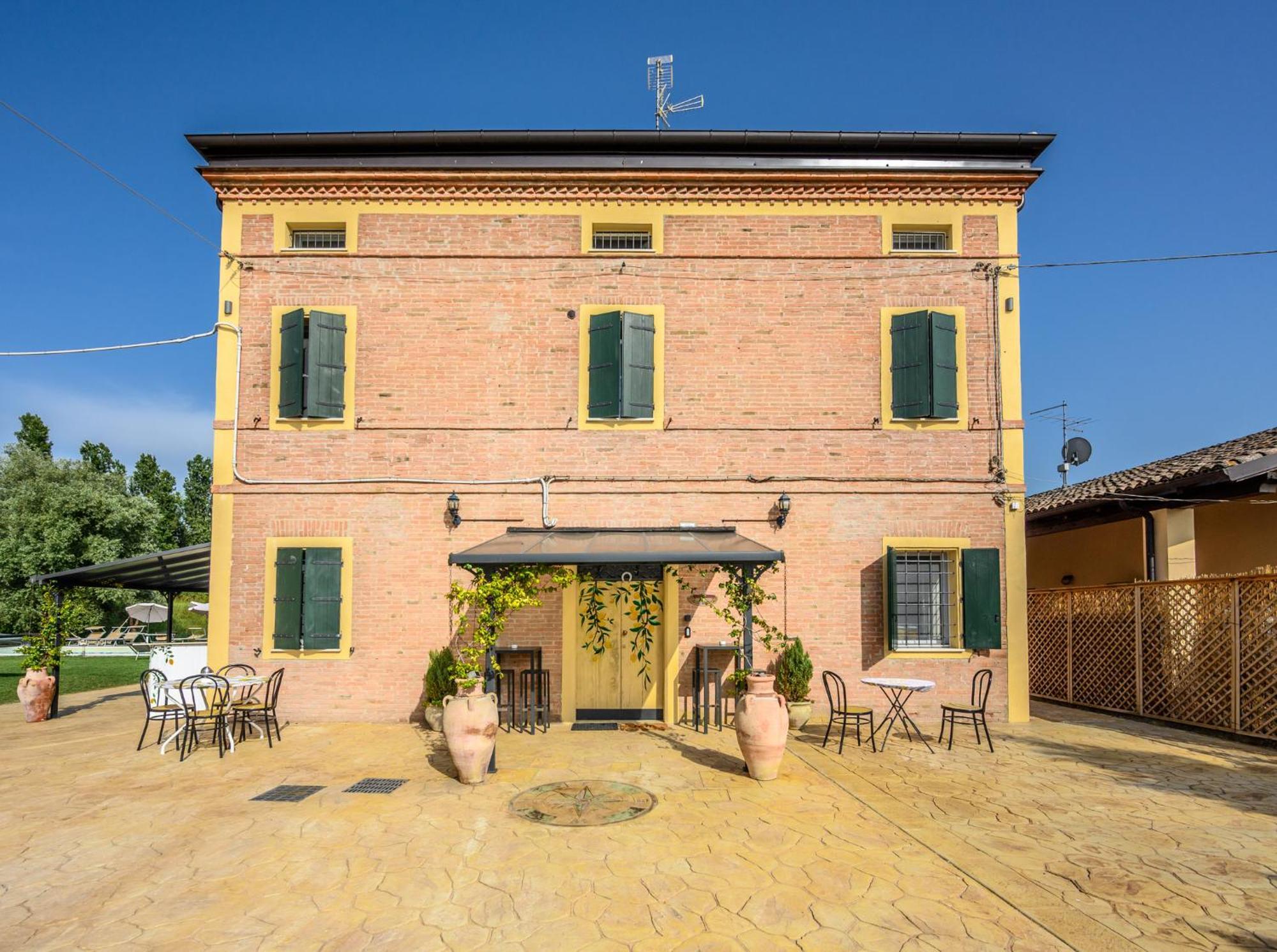 La Casa Di Valeria - Modena Bed & Breakfast Exterior photo