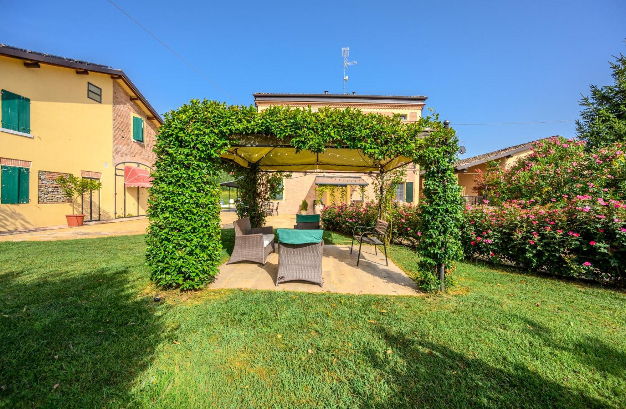La Casa Di Valeria - Modena Bed & Breakfast Exterior photo